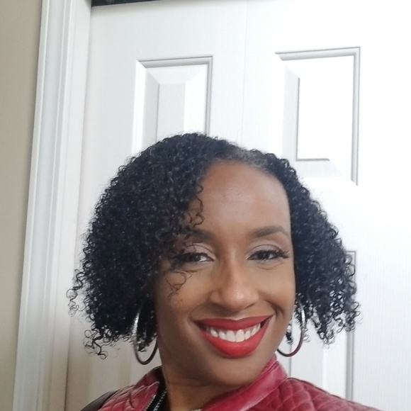 Meet your Posher, Shareese - Picture 1 of 1